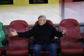 Selecționerul Mircea Lucescu, după ce kosovarii au ieșit de pe teren: „Rușinos și (…)