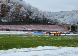 Start am?nat cu o oră ?n Liga 2, la Reșița! Ultrașii au pus și ei m?na pe lopeți. (…)