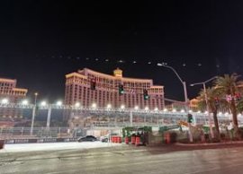 Las Vegas se transformă pentru Marele Premiu de Formula 1 ? Reporterul GSP a surprins ?n imagini marile (…)